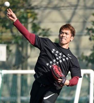 松井稼頭央選手の2016年のグラブは久保田スラッガー！？野球用品